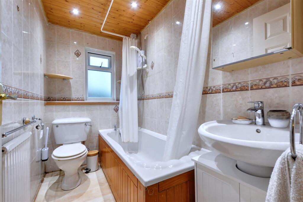 Bathroom (1).jpeg