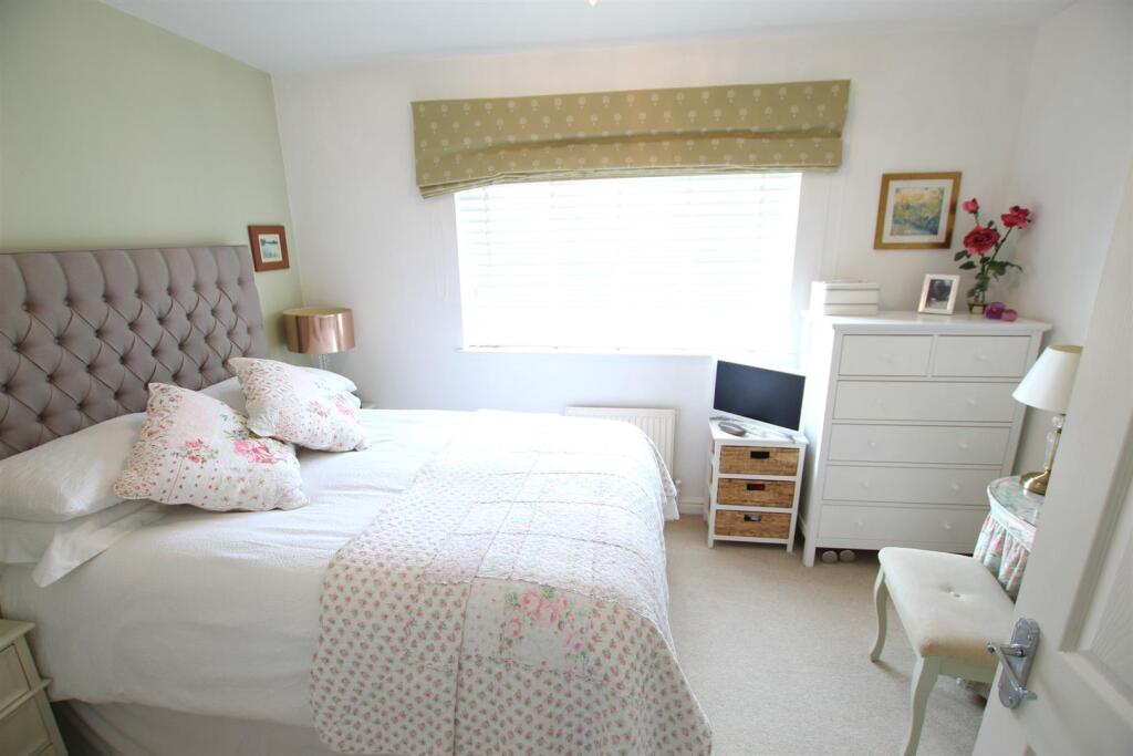 Bedroom1.jpg