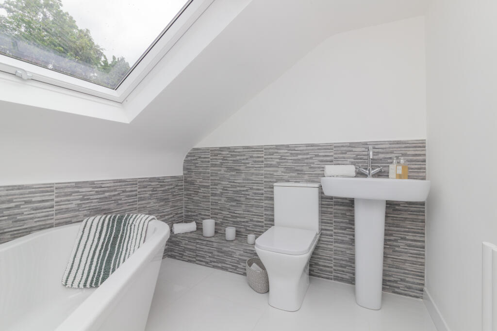 28 craw Road Paisley-43