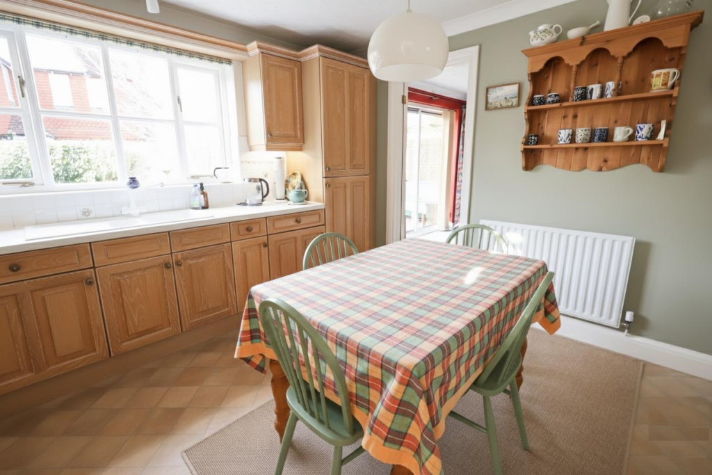 kitchen 2.png