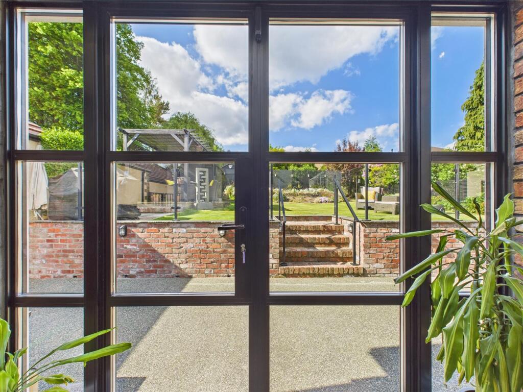 CAM02739G0-PR0244-STILL054 - WEBSITE.jpg