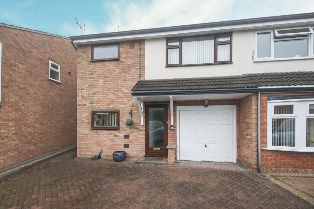 4 Brunel Close Cv31.jpg