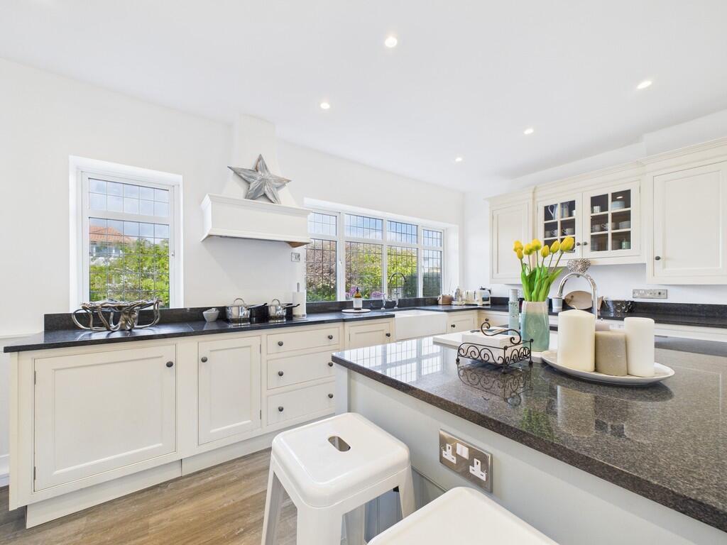Kitchen (2)