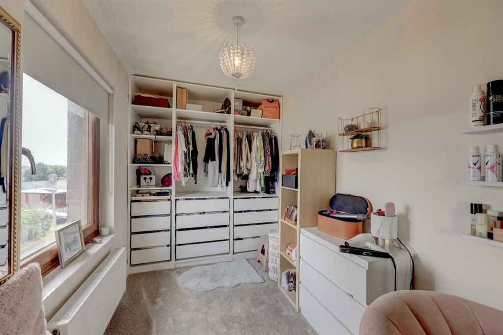 Dressing Room/Bedroom 3