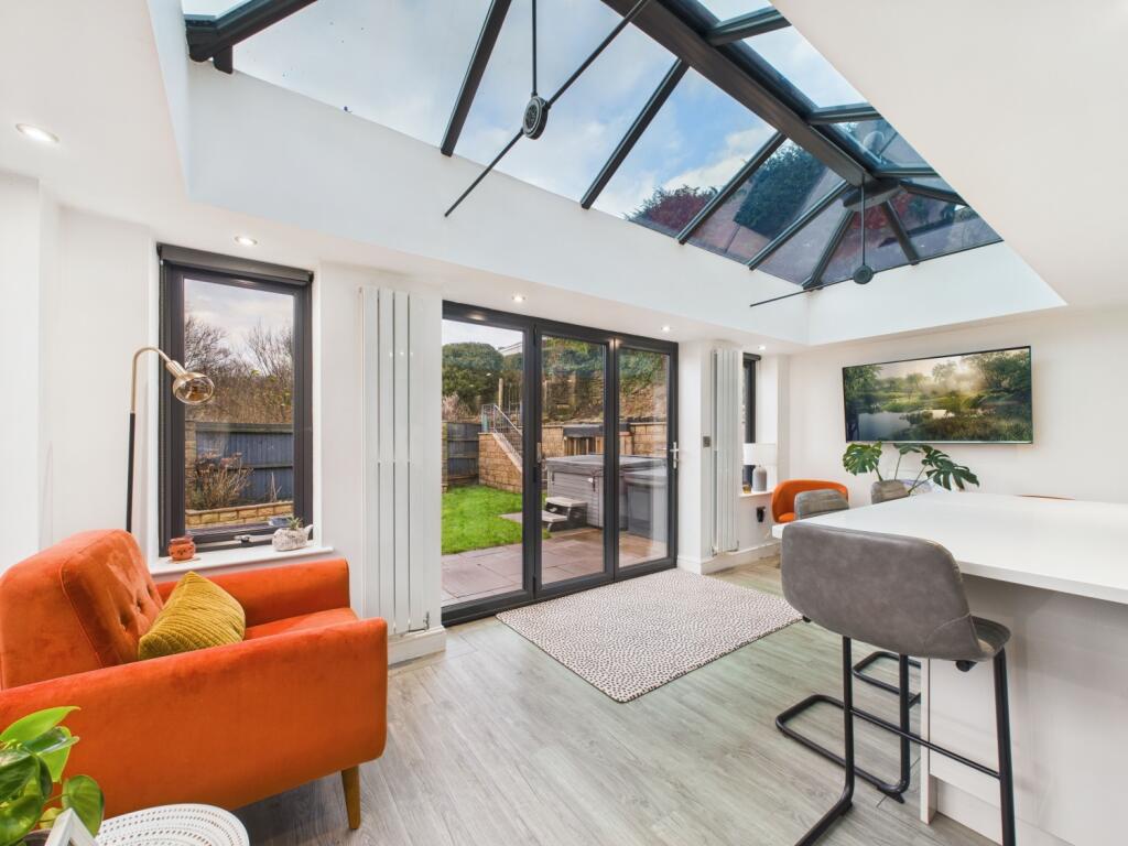 CAM02093G0-PR0067-STILL005