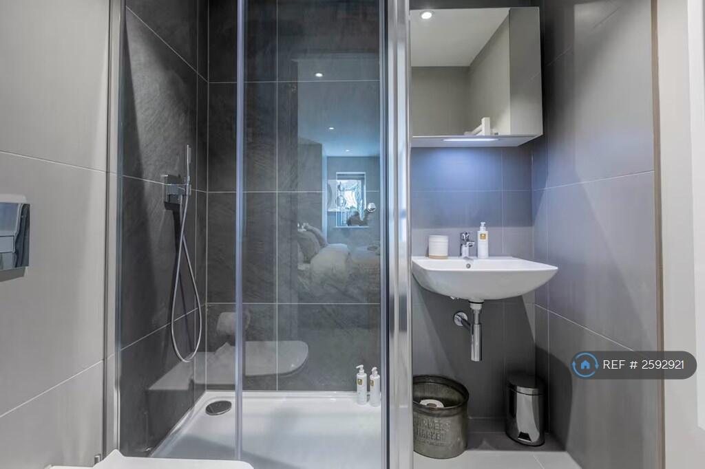 Ensuite Bathroom