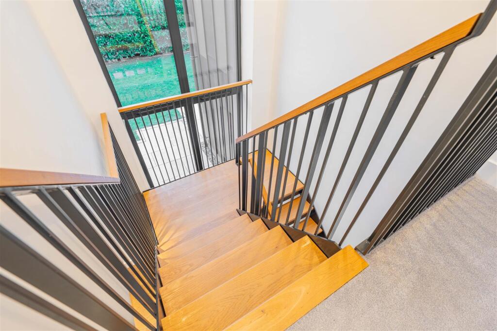 Blackthorn Barn - by Visually Rich 09059.jpg