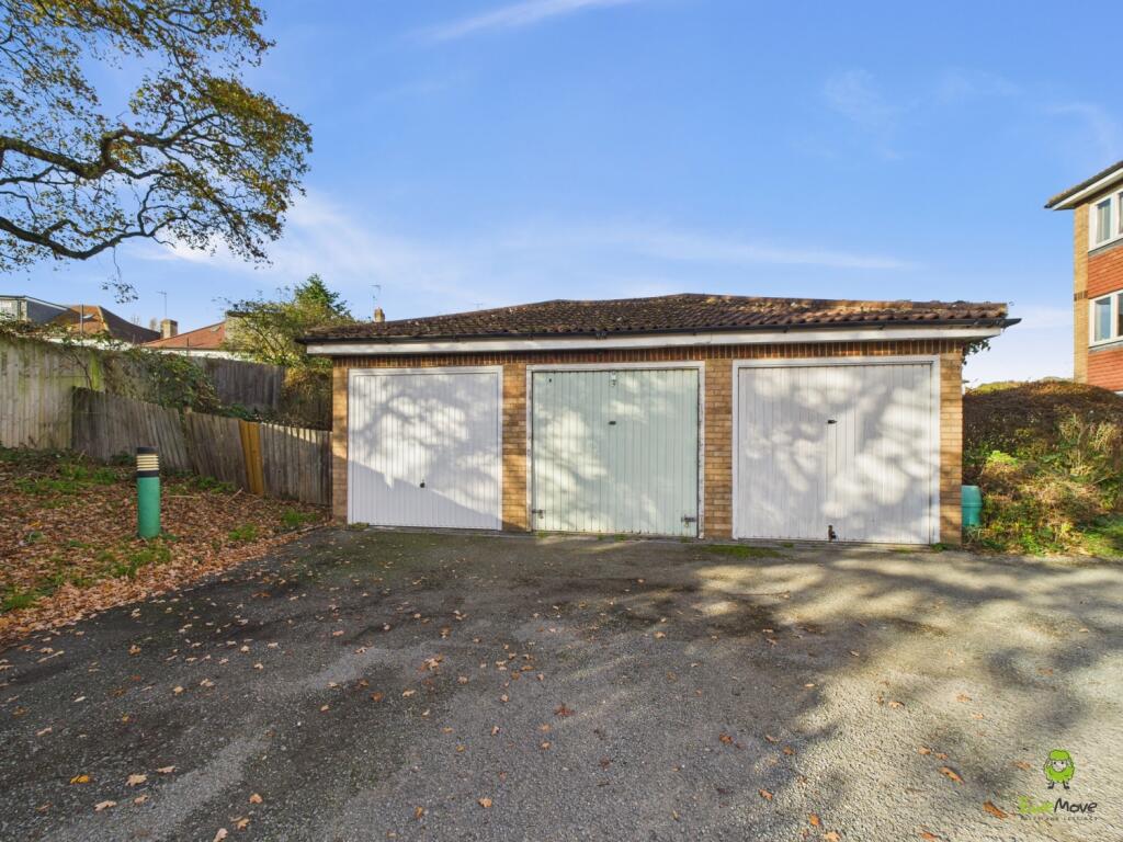 Presented by Clinton at EweMove Bexleyheath and Da