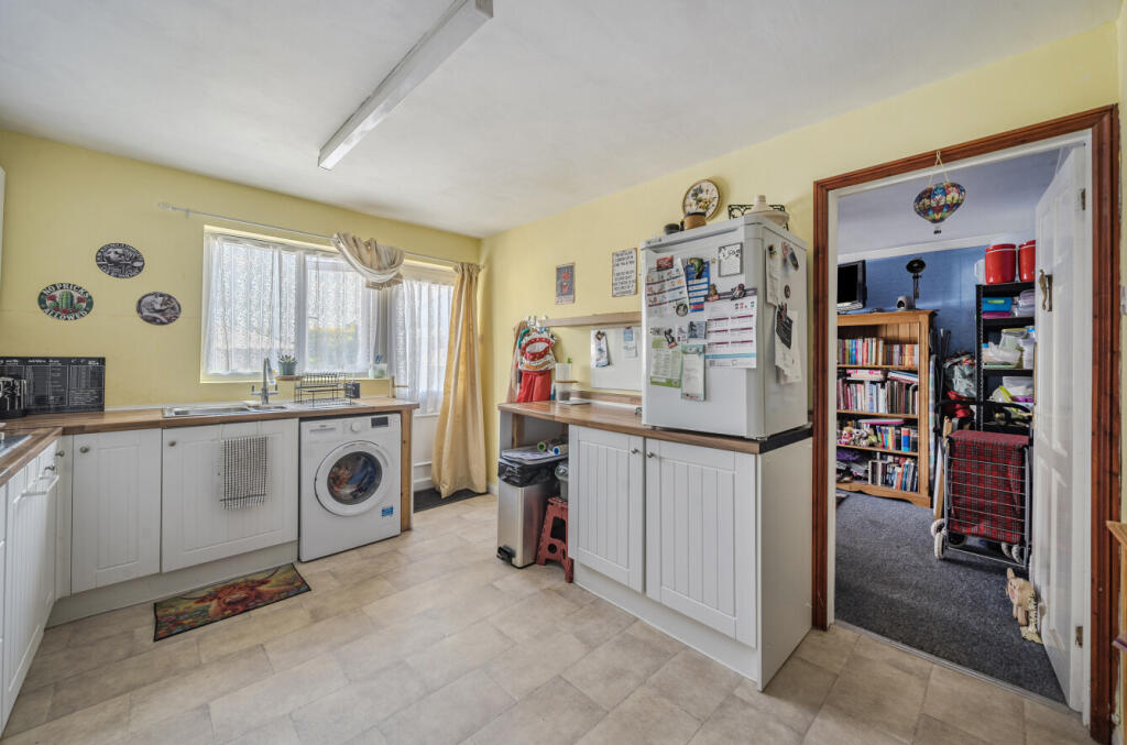 1313647-11-685468...