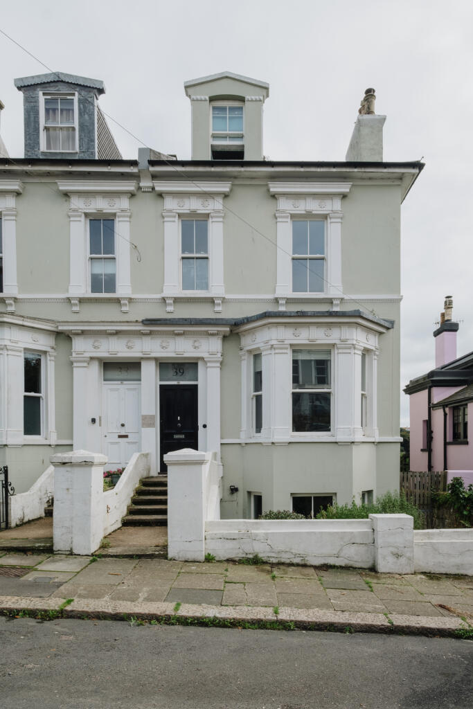 CROFT-QUARRYROAD-HASTINGS-EXTERIOR-2