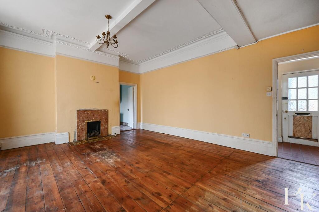 FLAT 2 - 22 SACKVILLE ROAD (4).jpg