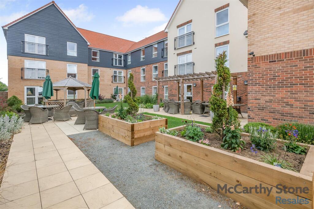 8651159-exterior04.jpg