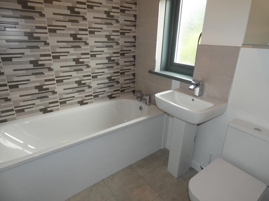 BATHROOM C
