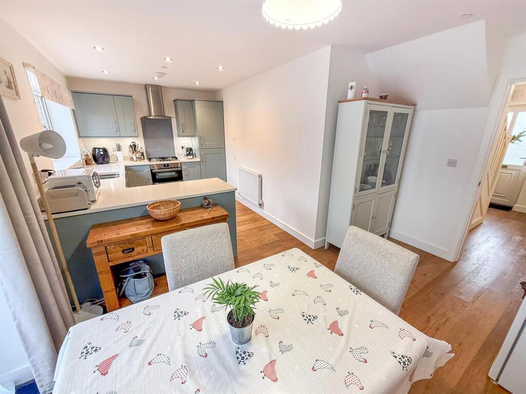 Kitchen/Dining Room