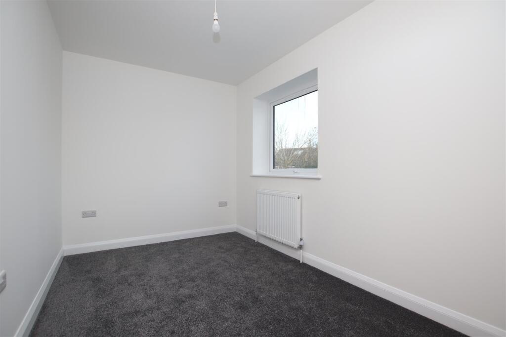 Bedroom 2.JPG