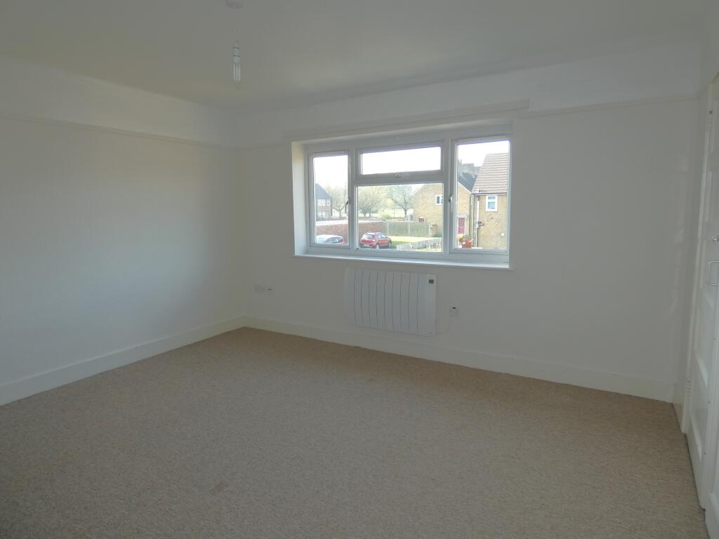 Pic 4 Bedroom One.JPG
