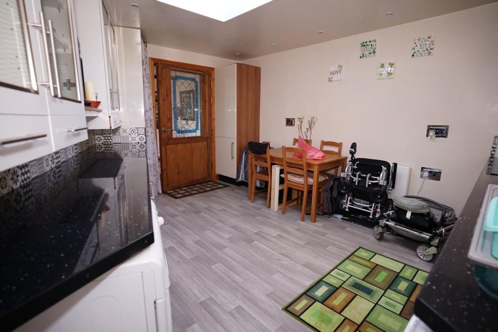 PICTURE12
