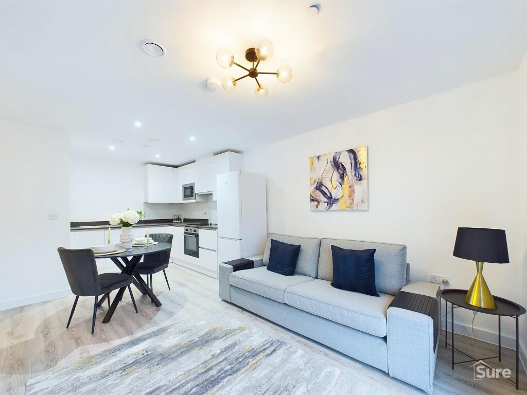 Kitchen/ Diner/ Lounge