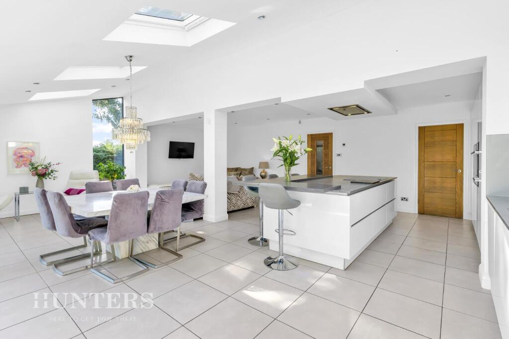 Family Kitchen Diner