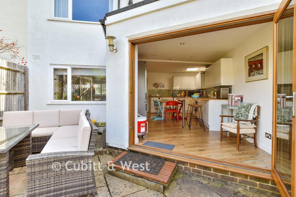 External Lifestyle Photograph