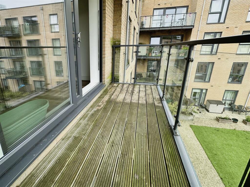 BALCONY 202.JPG