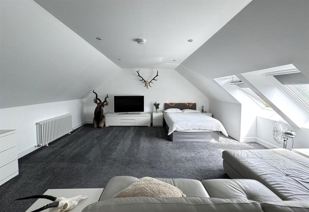 ANNEXE BEDROOM.JPG
