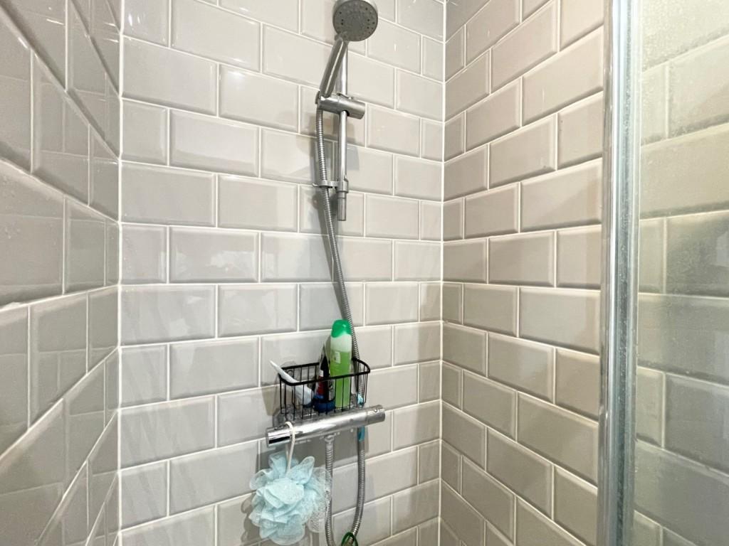 Shower cubicle