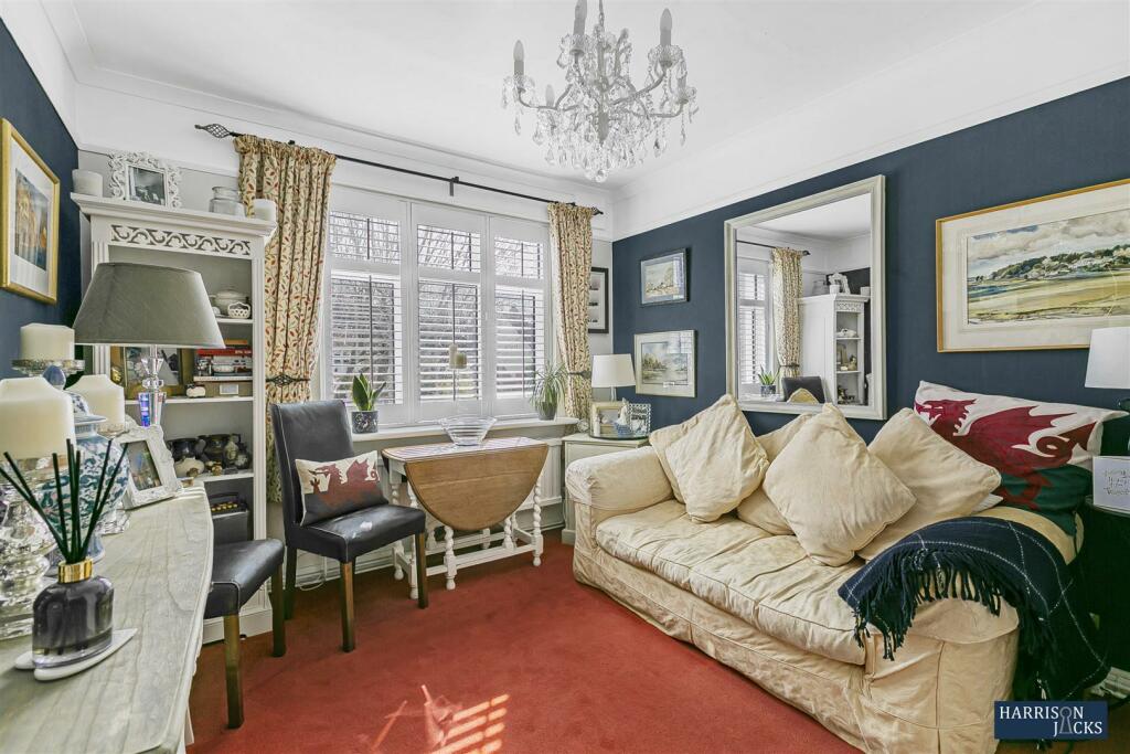 Living Room.jpg
