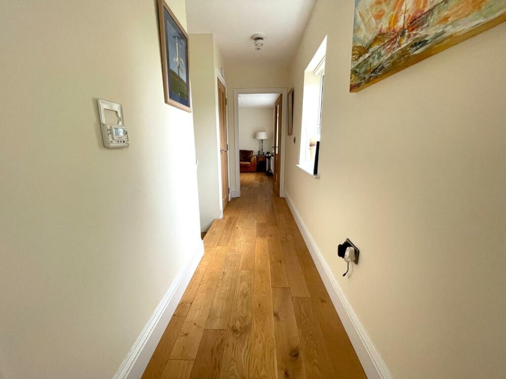 Hallway.JPG