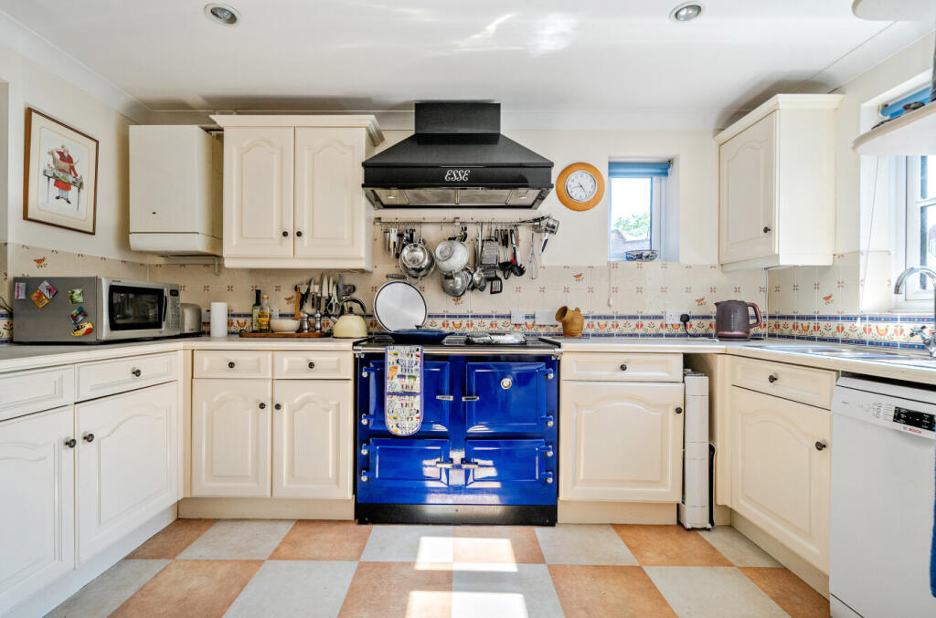 1291071-7-6824daf...