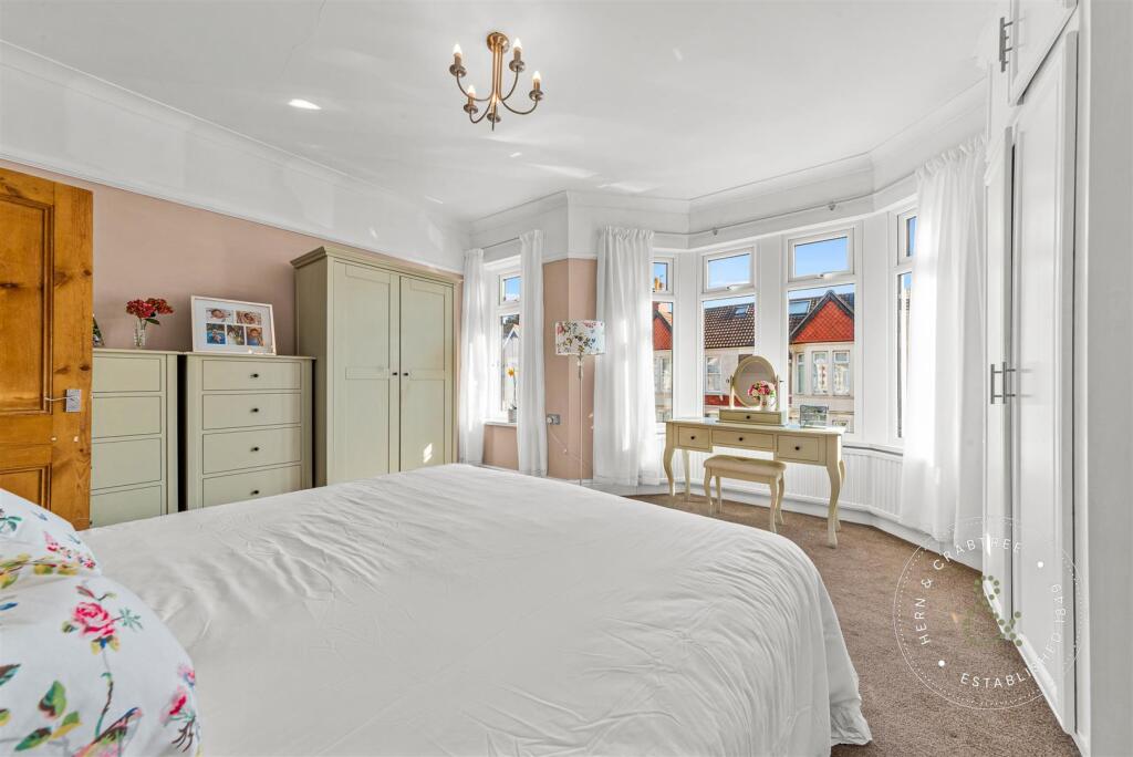 Summerfield-Avenue-03.jpg
