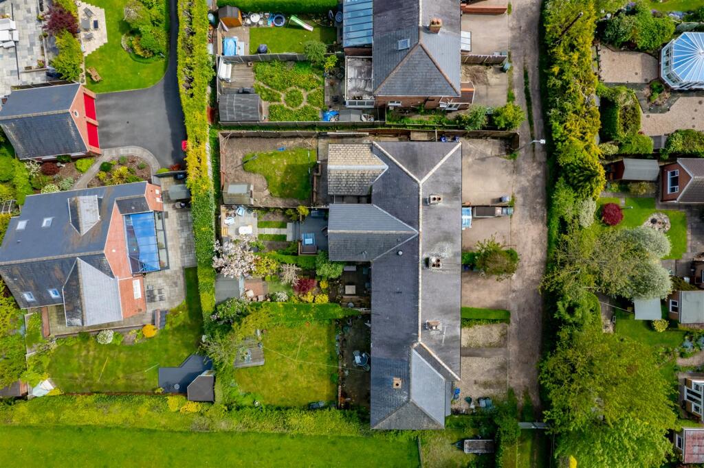 6, Hillside Drive Burton Joyce, Nottinghamshire, N