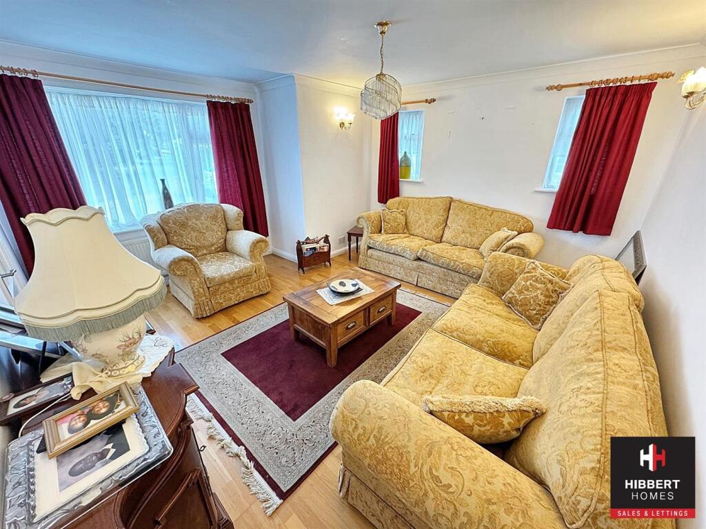 Lounge2.....jpg