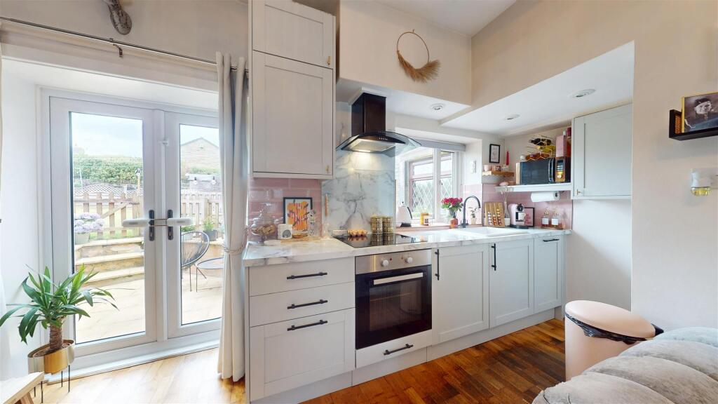 Dining Kitchen/Living