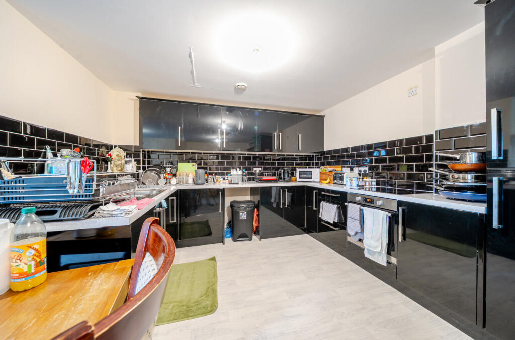 1358320-3-68d3c58...