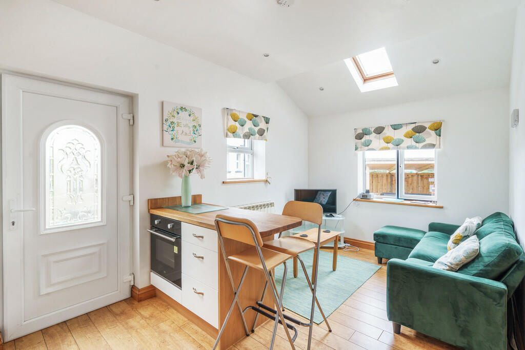 Hickory Cottage -...