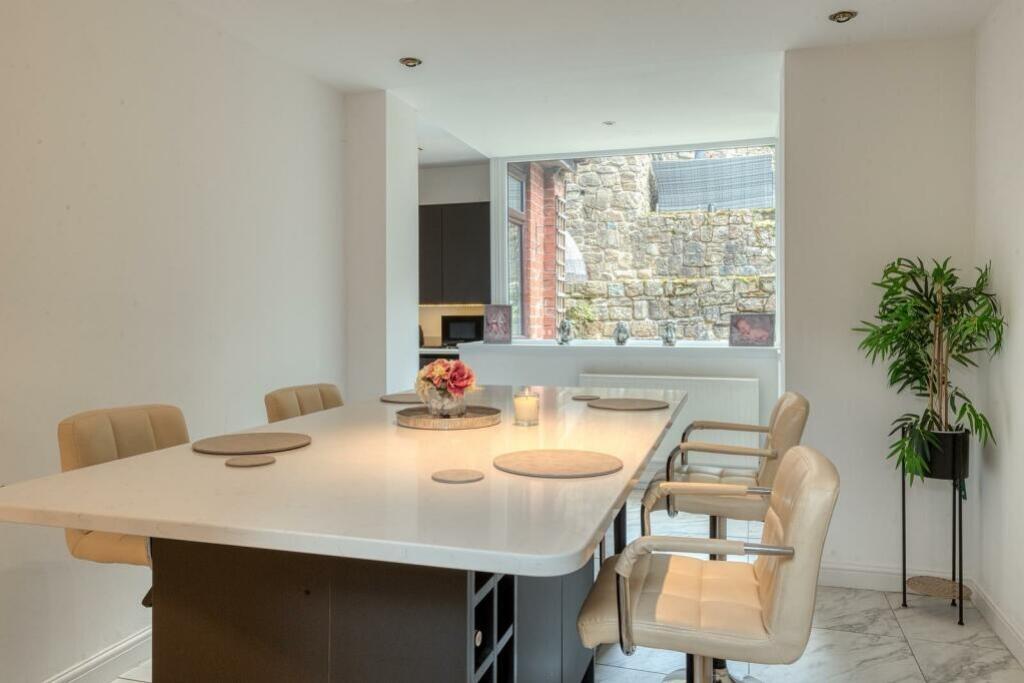 81068_33268119_IMG_12_0000