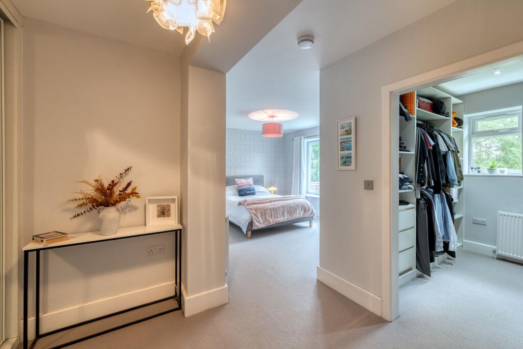 Principle Suite/Dressing Room