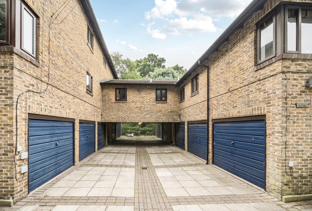 1332459-16-6889fe...