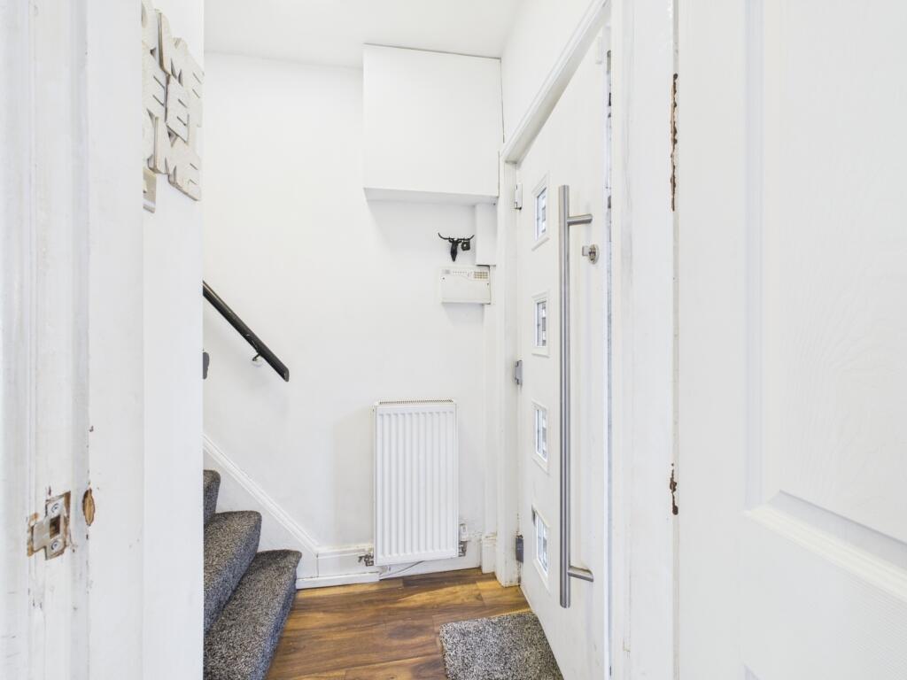 CAM04634G0-PR0025-STILL011