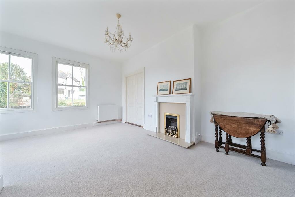 Living Room.jpg