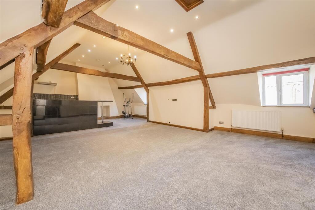 Home_4.JPG