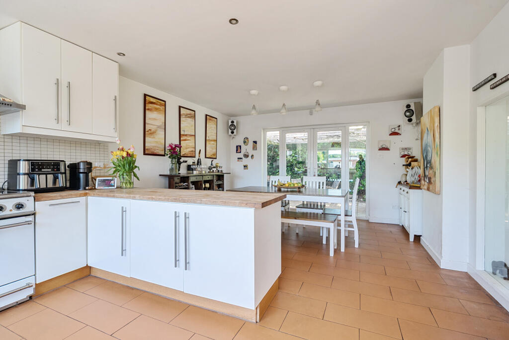 16-681b424fbb230-...