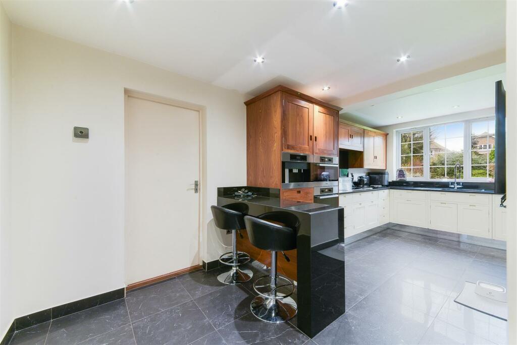 SUTTON LANE,46- (3).jpg