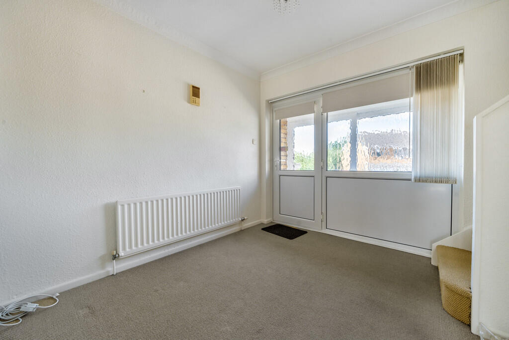 1305591-8-6852a36...