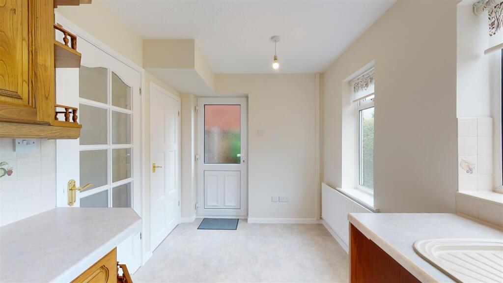 St Andrews Road 37 Dining Area.jpg