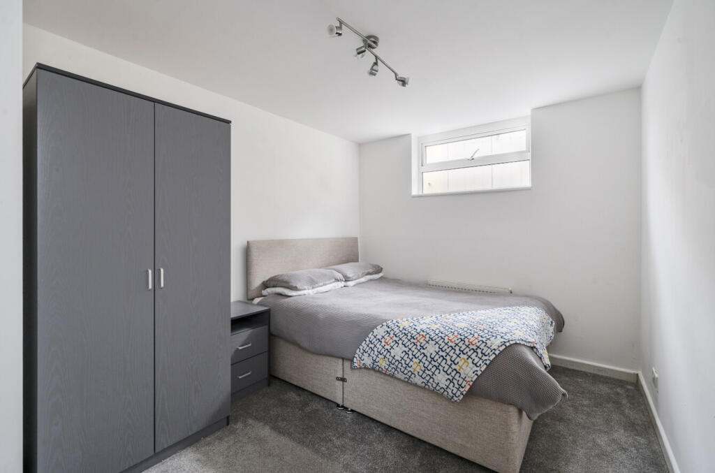 1312573-1-685bc17...