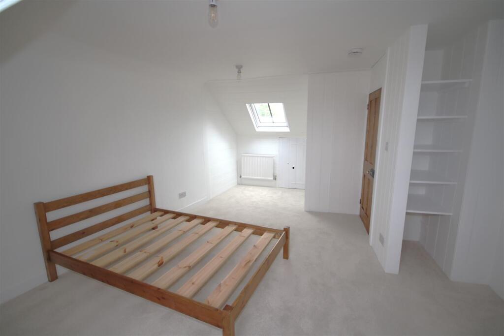Bedroom 3a.JPG