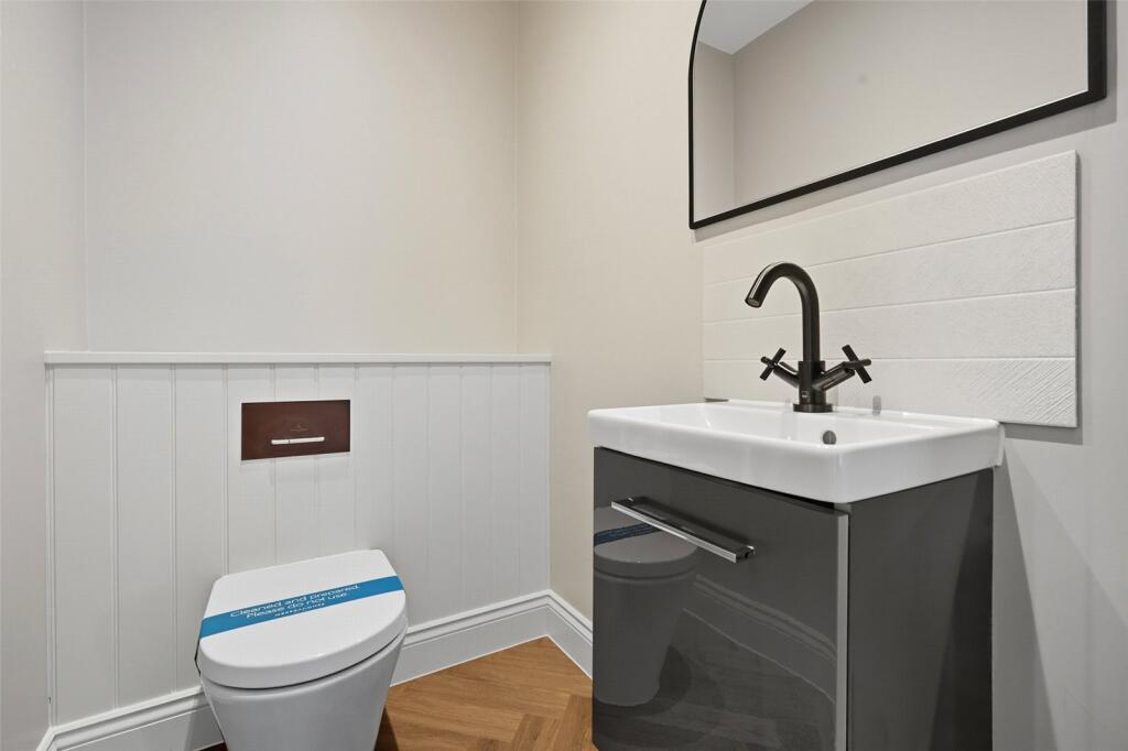 Coakroom/Wc