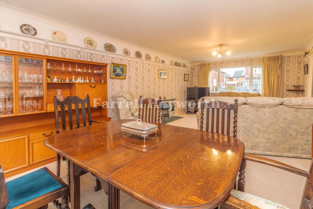 Lounge Diner image 2